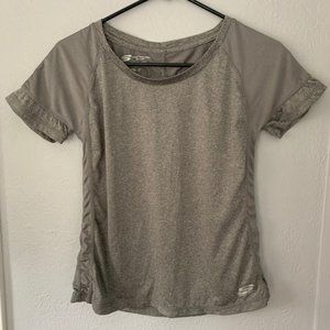 Grey workout t-shirt size medium